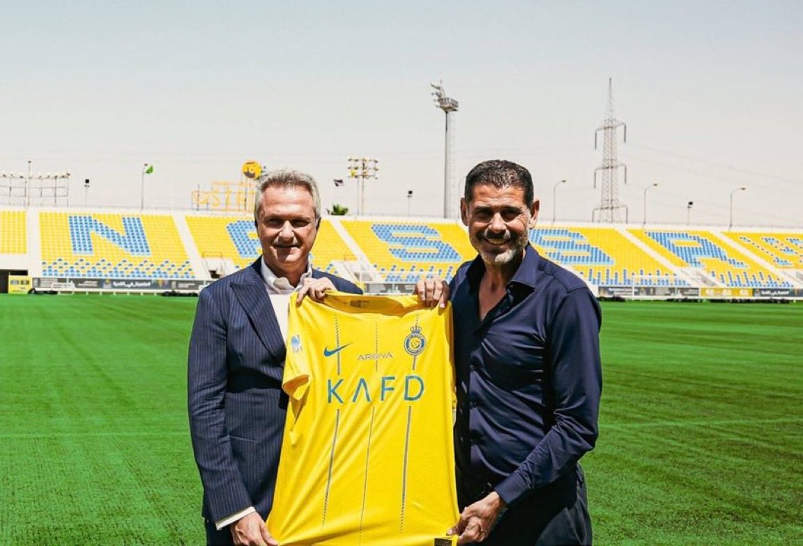 QEEO_o's tweet photo. على الهدم اللي سووه والعبث اللي سووه ماشفنا أي محاسبة لهم بالعكس استمرو اطول فترة ممكنه والان النادي جالس يعيش أزمتهم بسببهم .. وبكل موسم هذي الاشياء مانشوفها الا بالنصر ليه ! https://t.co/avdJYvT23T