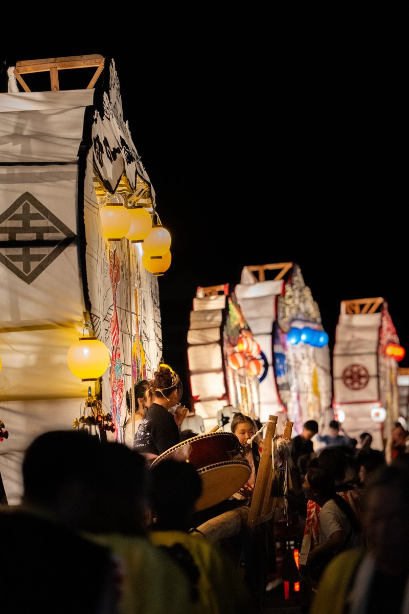 mojicamera's tweet photo. 小さな港町に、夏が彩る
能登町・姫地区「どいやさ祭」。

2026.7.25
#どいやさ祭
#能登半島 https://t.co/1yKodZI8B1