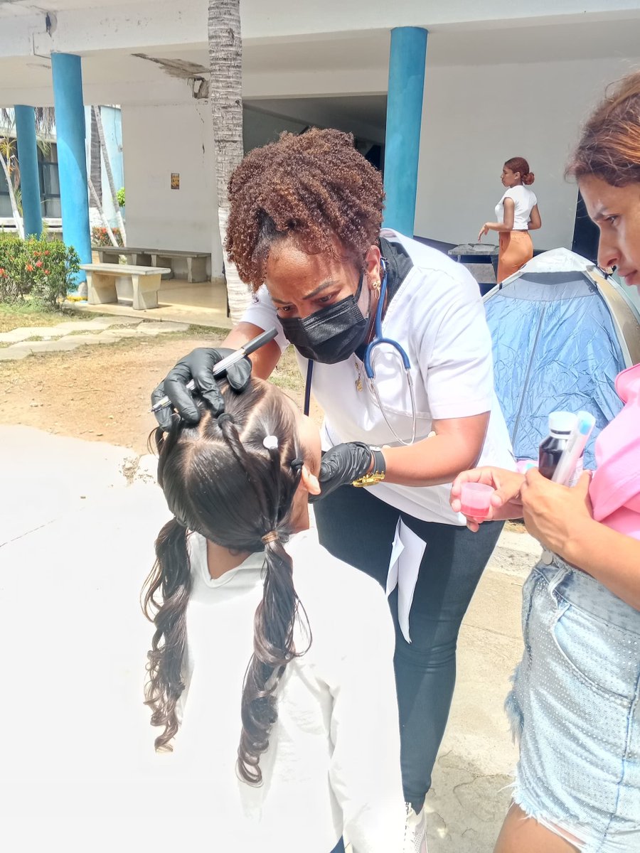 Lgummcven's tweet photo. Brigada Médica Cubana en el Estado La Guaira.Los médicos cubanos salvando vidas ,fieles al legado humanista de Chávez y Maduro.
#CubaPorLaVida
#CubaCoopera
@cubacooperaven @MINSAPCuba @japortalmiranda https://t.co/jC9ejyrnjz