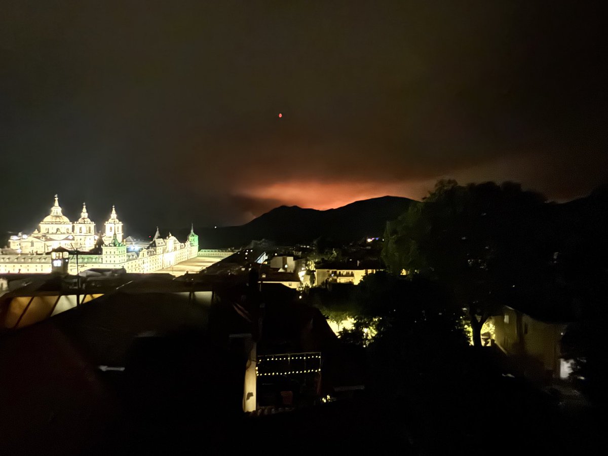 Amegoland's tweet photo. Ayer/hoy. https://t.co/Jo4mWp4EXn