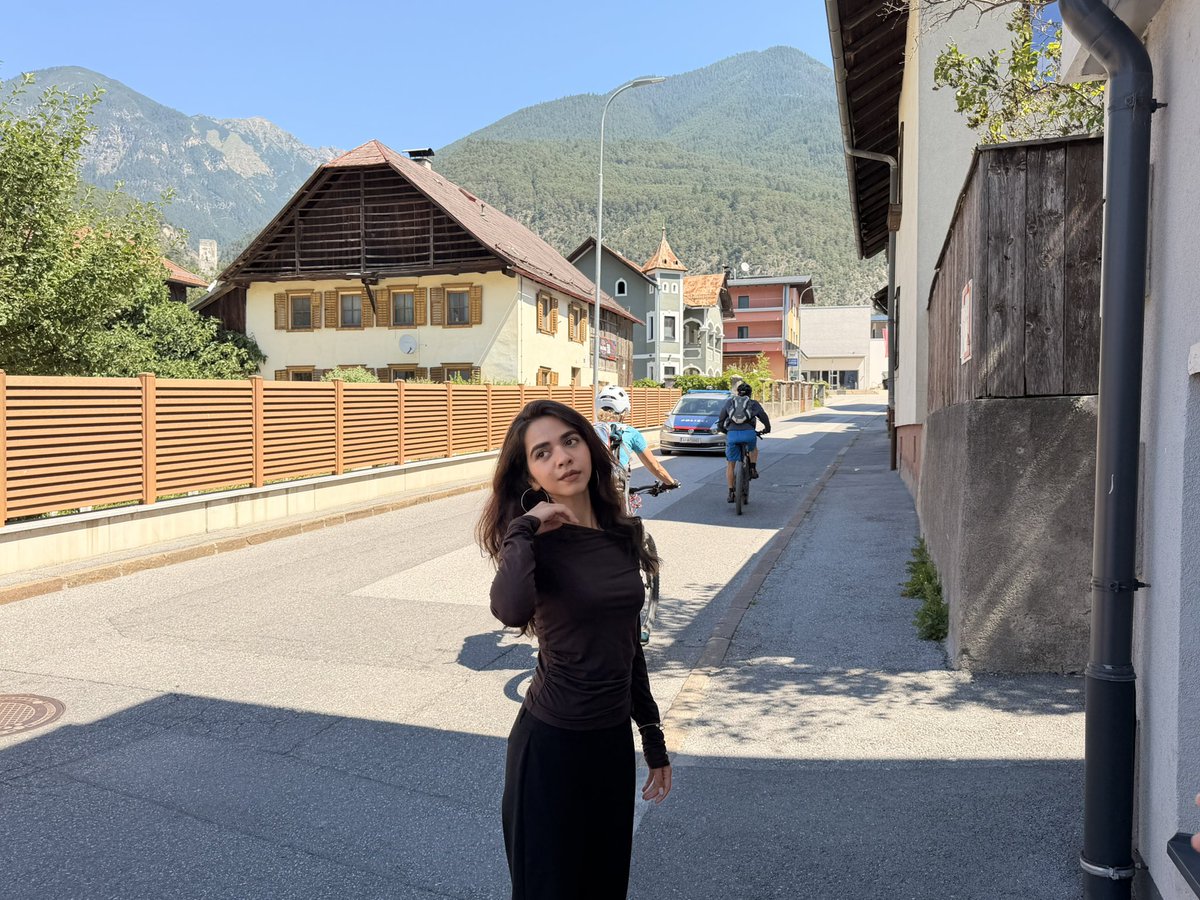shriyas21's tweet photo. EUROSUMMER 2 https://t.co/KYQt4foZl0