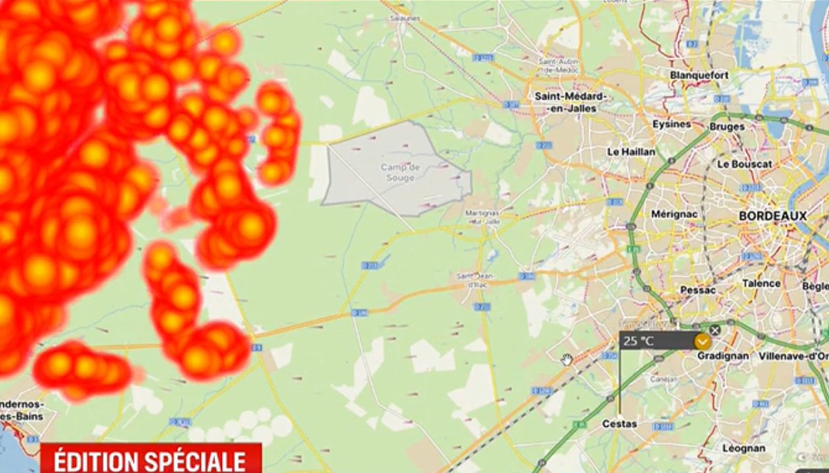 slebail's tweet photo. #incendies #Gironde #France Feu en cours en Gironde... Prions pour nos frères et soeurs pompiers et pour les habitants et dirigeants...  Voici une vue de la progression, ce soir, le 25 juuillet 2026 : https://t.co/s9i5IA1jrv