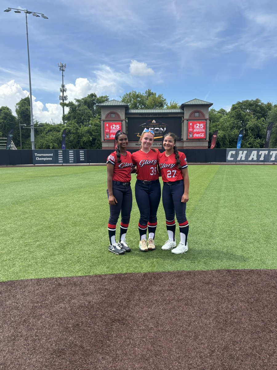 malaikahaque's tweet photo. Finished up the season at AFON in Tennessee! So proud of my team for competing hard and grateful for all the memories we made along the way. I had a great time competing in the Ultimate Athlete Challenge and throughout the tournament. I’m so excited for the fall season and can’t wait to get back on the field! @vaglory2011 @SuzyWillemssen @AnnieGunshow @ExtraInningSB @LineDsoftball @thealliancefp @ConnectSports_ @VGloryNationalP