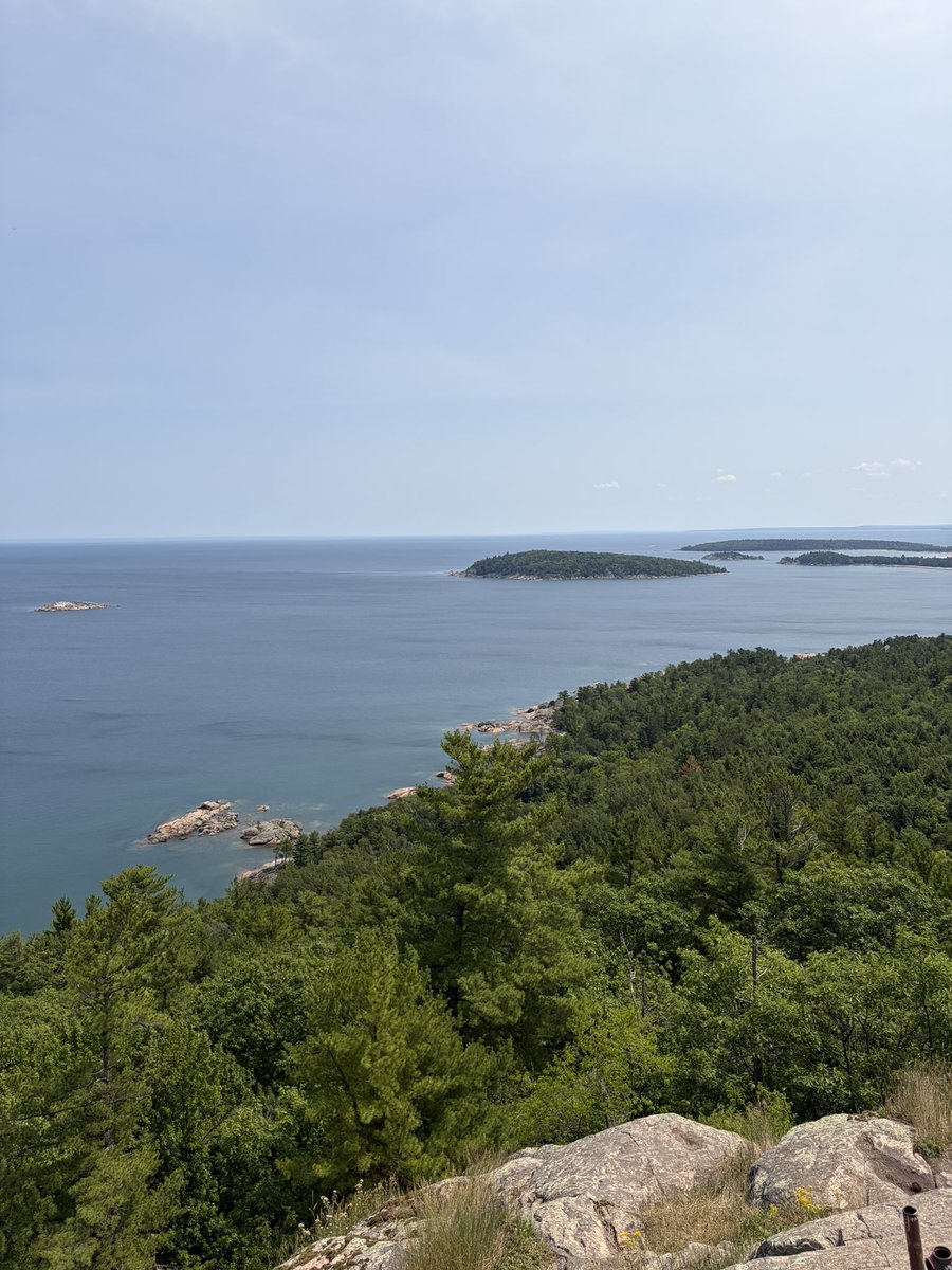 topgoy14's tweet photo. Nothing like being in a beautiful place and being surrounded by only your own folk

Upper Peninsula Michigan is truly a hidden gem🌲 https://t.co/4uyGsHgkEE