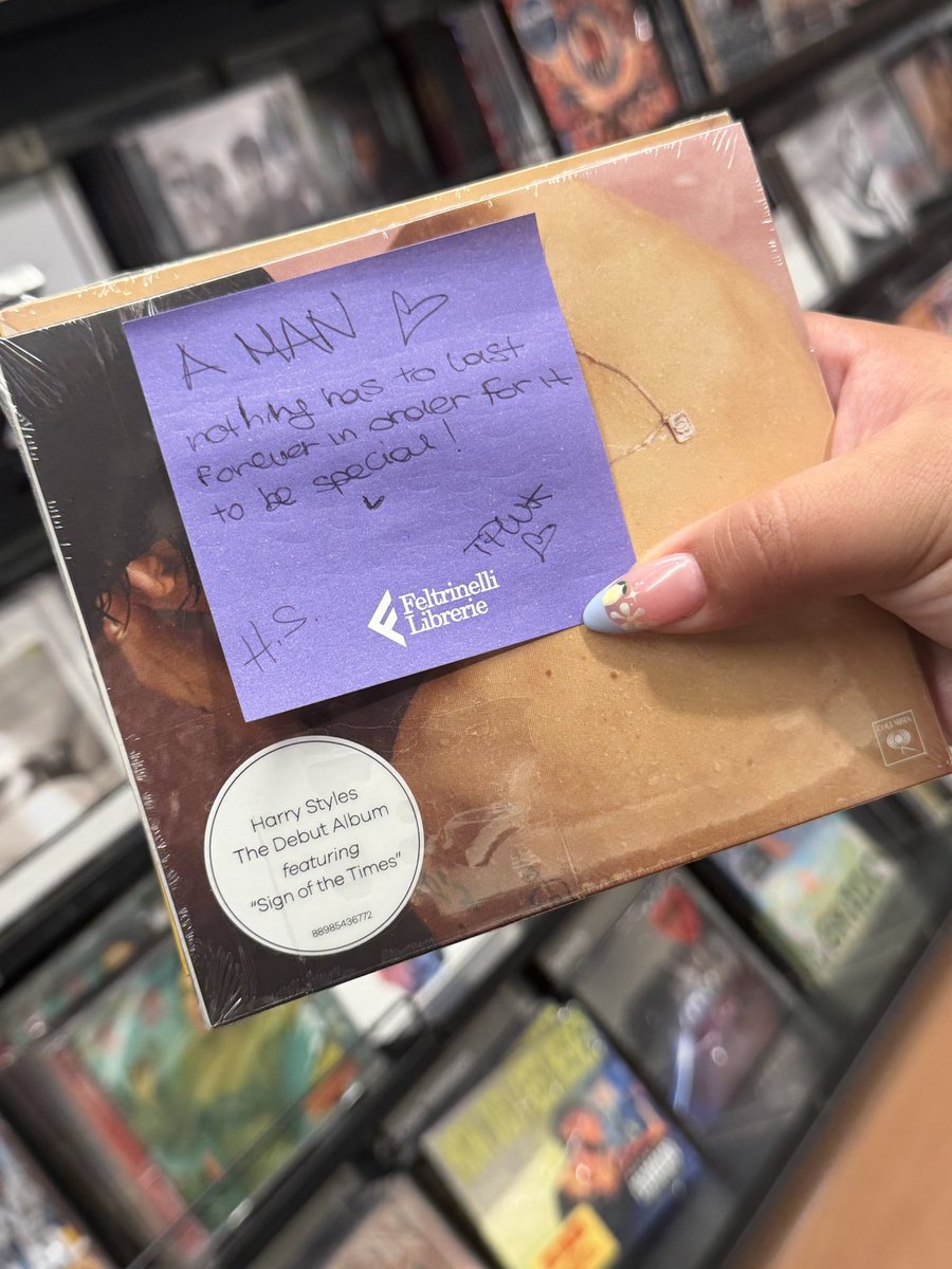 harrysrights's tweet photo. GUYS I WAS IN A MUSIC STORE IN ROME LAST MONTH AND I COMPLETELY FORGOT TO ASK IF THIS NOTE IS REAL https://t.co/XaOj1PbVgp
