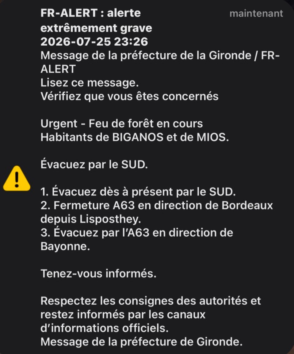 apeuree's tweet photo. FR-ALERT déclenché dans le secteur de Biganos et Mios !

A63 désormais fermée depuis Liposthey vers Bordeaux. Il est demandé d'évacuer vers le pays basque via cette même autoroute dans le sens inverse https://t.co/Slk6r7HJef