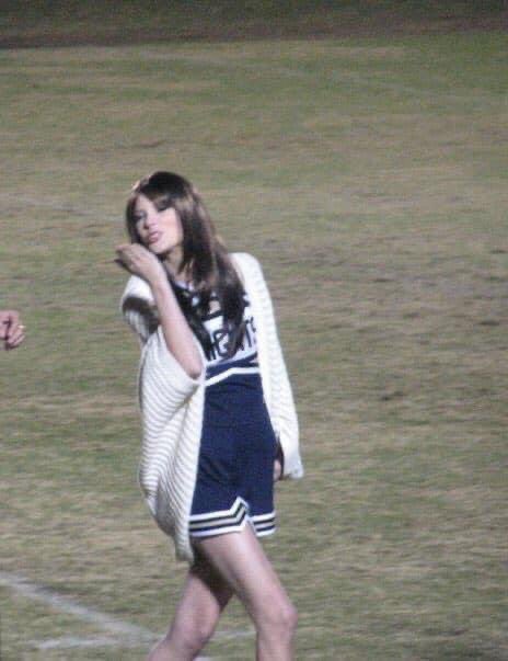 Taylors_Archive's tweet photo. Taylor shooting the “You Belong With Me” music video (2009) https://t.co/hvShRjTEWu