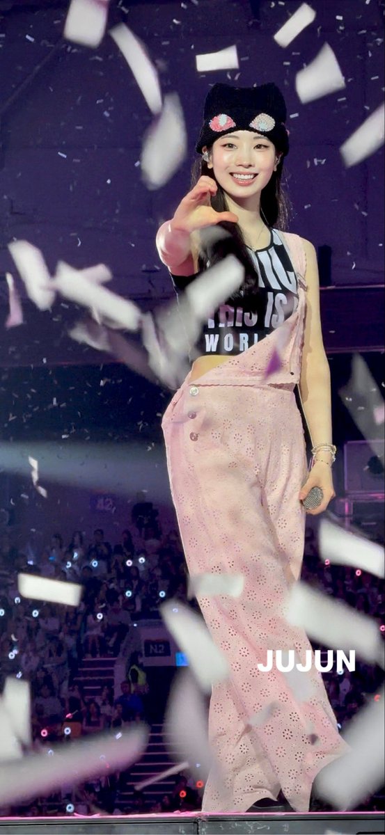 y_by__jeongyeon's tweet photo. 260712 THIS IS FOR FINALE in Seoul
 #twice  #dahyun  #트와이스 https://t.co/XPXtVrHc4W