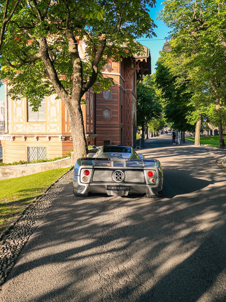 ManZonex's tweet photo. Pagani Zonda 🤍 https://t.co/W1R9R9ijgA