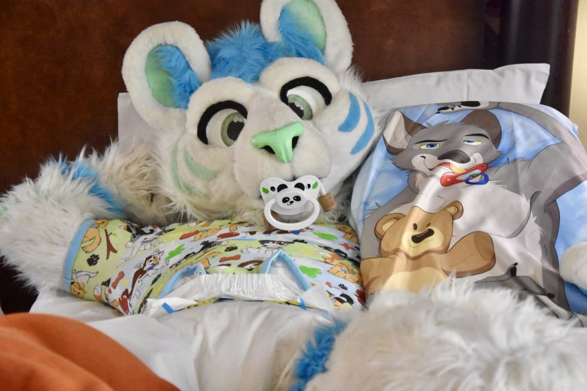 littlecorks's tweet photo. Choose your player 

#abdl #babyfur https://t.co/LzPqTrOvTR