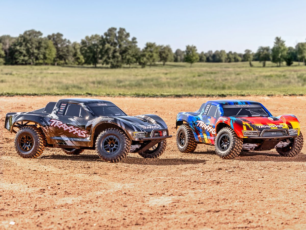 Traxxas's tweet photo. So clean in black. 🖤

The new #Traxxas Slash VX3 features a metal gear servo and compact TQi Sport transmitter. 🤩

*https://t.co/wRuMmV8hI6

[[Model # 58434-4]] #TraxxasSlash #FastestNameInRadioControl #RC https://t.co/8LQ8iOXasC