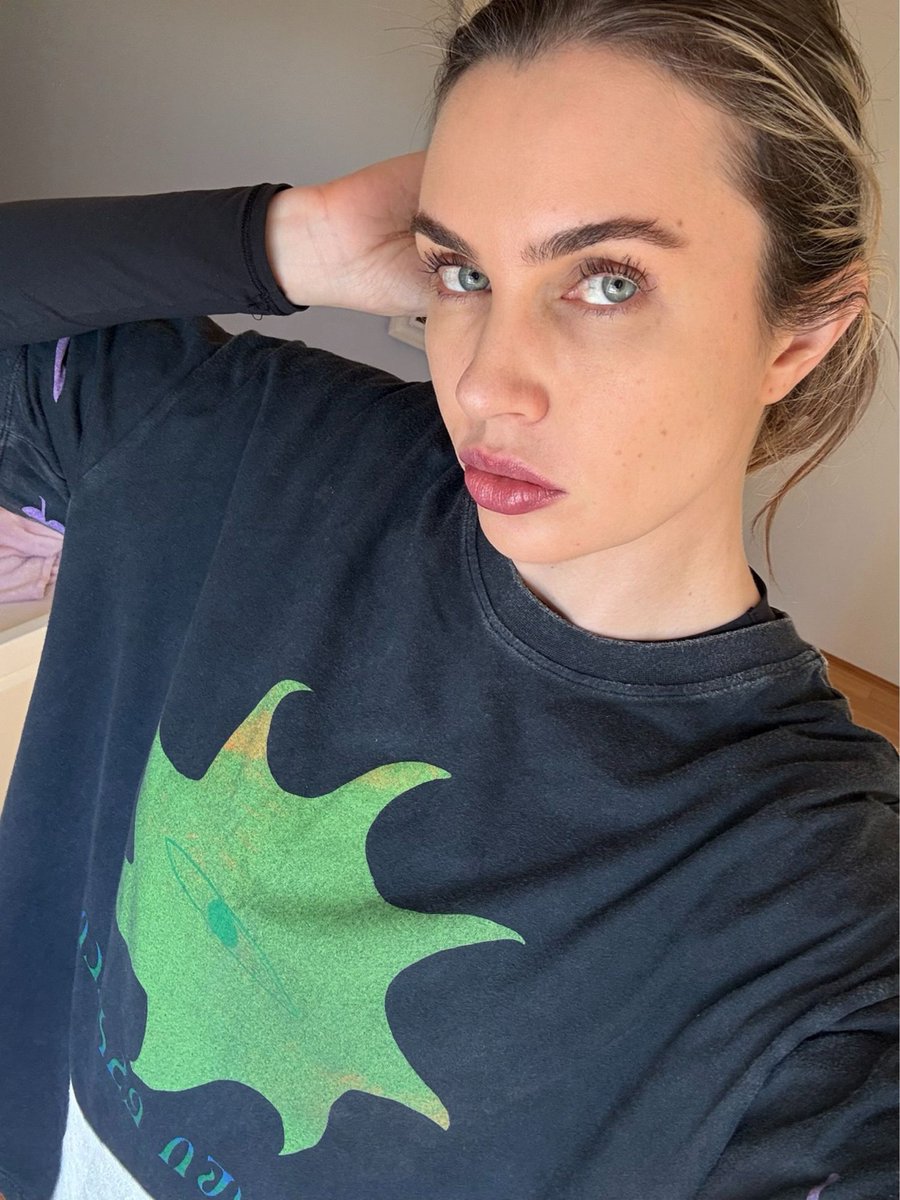 gigialiensxxx's tweet photo. https://t.co/39ySvKqJBM