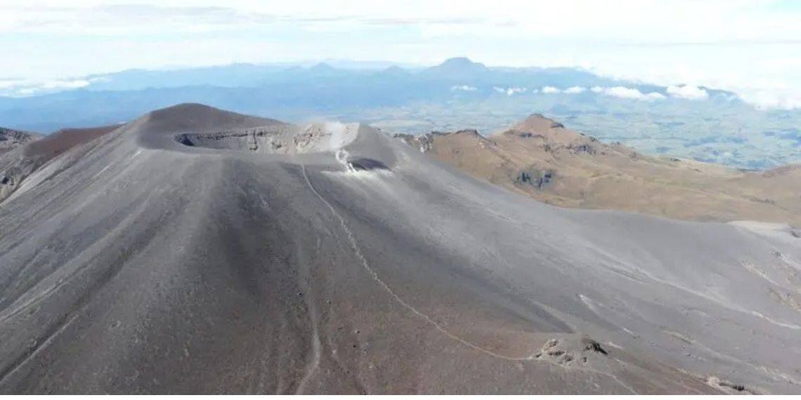 fronteira_la's tweet photo. ALERTA VOLCÁNICA I Volcán Puracé aumenta su actividad sísmica en Colombia. El Servicio Geológico Colombiano mantiene la alerta amarilla tras detectar un incremento de la actividad sísmica, #volcanpurace #colombia #emergencianatural #sismos
https://t.co/5u09NIcTym https://t.co/va5yZb3LfY