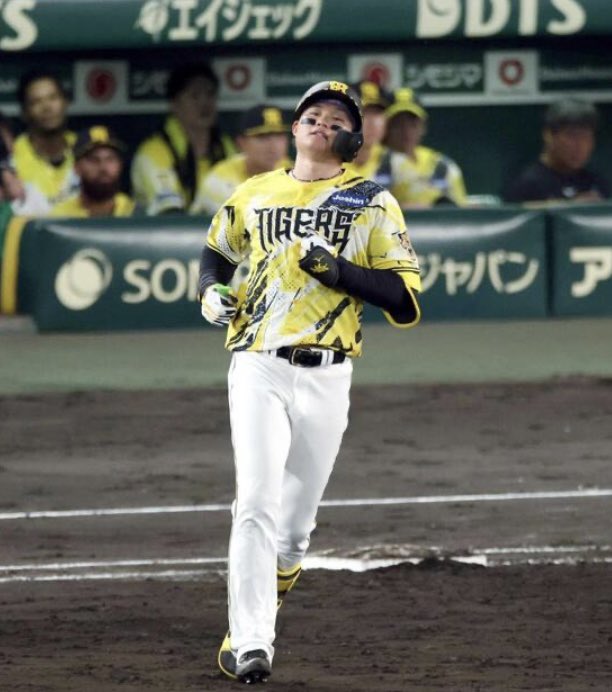nnm20190423's tweet photo. 2夜連続の逆転負けで2連敗で巨人に首位を明け渡した。連続カード勝ち越しは5でストップ。直近5試合でクリーンアップは計4打点。頼みの #森下翔太 と #佐藤輝明 は低空飛行が続く。前半戦首位ターンへ、球宴前最後の26日こそは白星で締めてくれ！
 #阪神タイガース https://t.co/1YaW9r1r8f