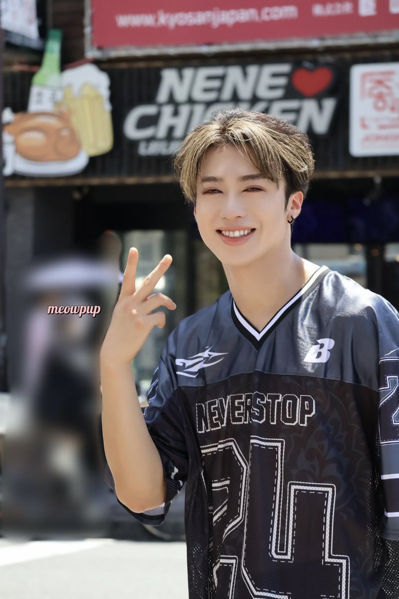 sunnyysmilee's tweet photo. 260725 ①
☀️🔥
더위에도 멋짐 그대로🫶
#체이서 #CHASER #チェイサー
#케이스케 #KEISUKE https://t.co/C5h5UVup6l