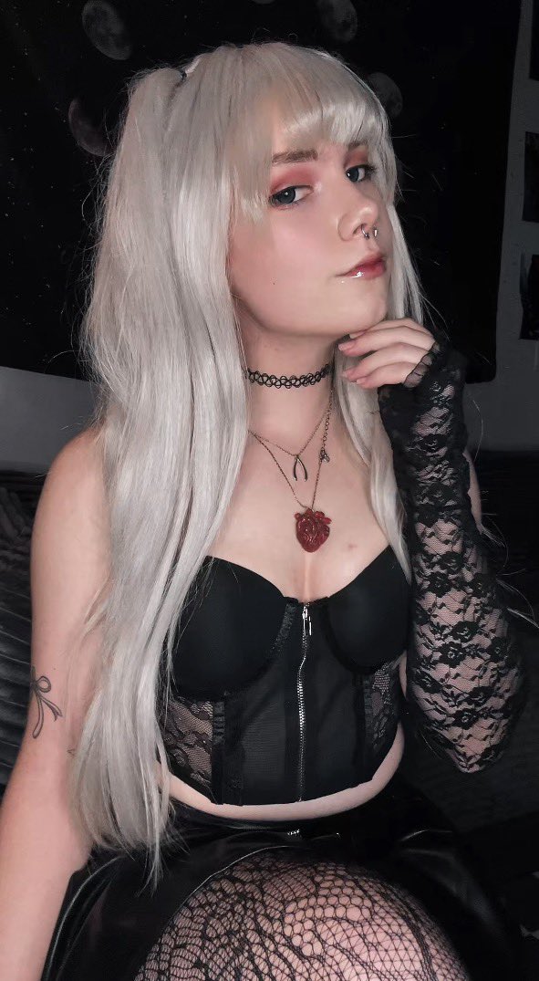 cheseballprince's tweet photo. Ms Misa Amane #misaamane #deathnote #cosplay https://t.co/FCrstepmC7