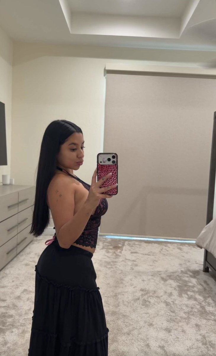 Saribabyyyyy's tweet photo. @Cutiee_here Pretty? https://t.co/uBMnQ74YPy