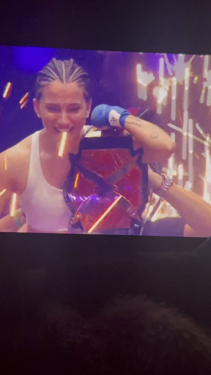 esleywachitaaa's tweet photo. GANÓ EL BIEN https://t.co/tT7xXHAaRe