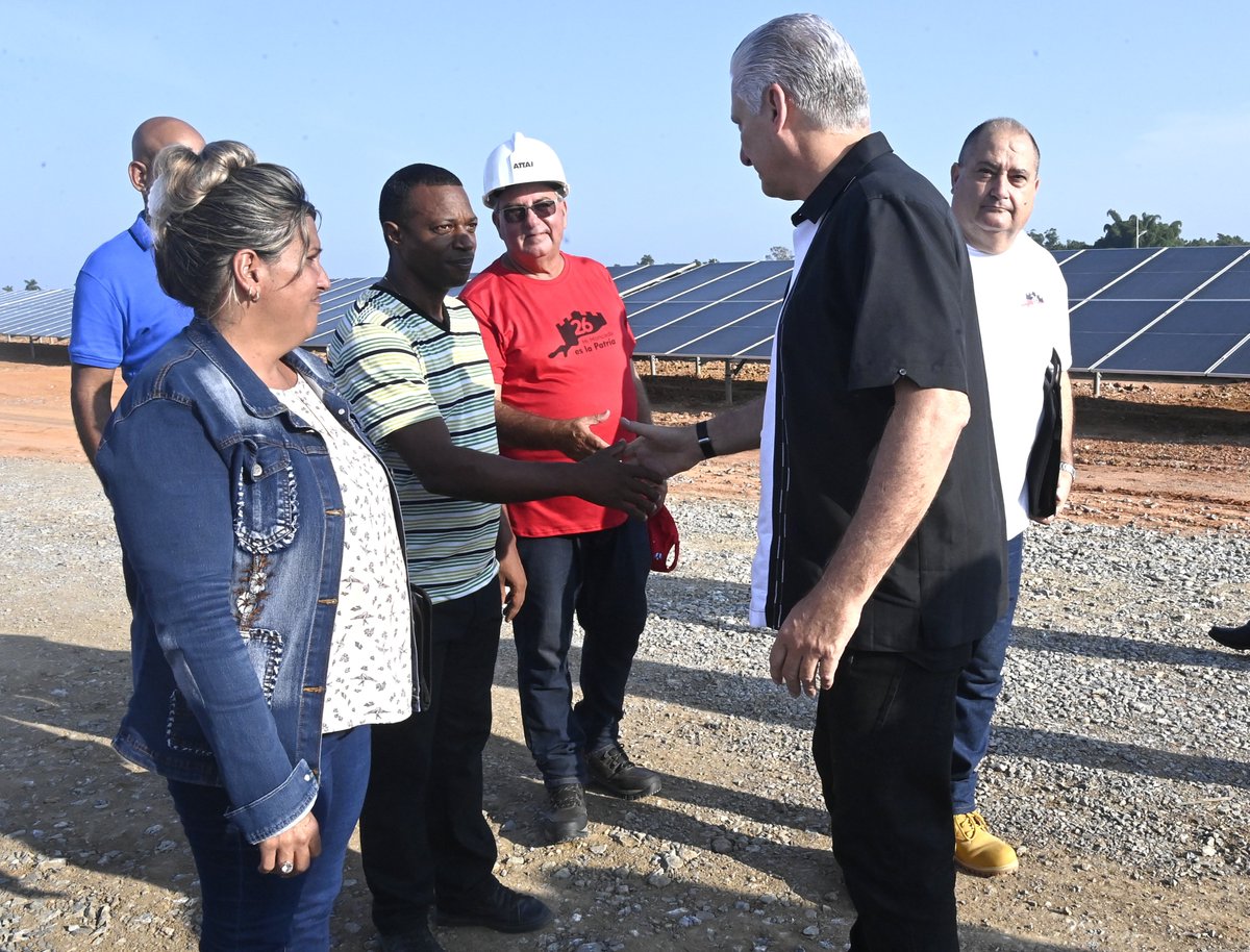 MMarreroCruz's tweet photo. Junto al Presidente @DiazCanelB, visitamos varios centros económicos y sociales de Pinar del Río, sede de las actividades por el 26 de Julio.

Bajo el impacto del más cruel de los bloqueos, vimos a un pueblo laborioso que no se rinde.

#MiMoncadaEsLaPatria
https://t.co/0rMohxoMJ7 https://t.co/faNkZ4c5FX