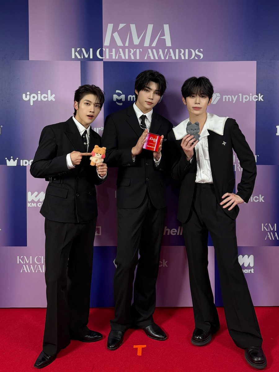 slist2015's tweet photo. 제베원, KMA '얼티메이트 12' 수상...“원동력 제로즈 감사해”

#제로베이스원 #제베원 
#ZEROBASEONE
@ZB1_official
#KMA2026 #KMA 
#kmaawards  
#KM차트어워즈 #KM차트 
#성한빈 #김지웅 #석매튜 
#김태래 #박건욱
⬇관련기사⬇ 
https://t.co/SB1KRduNwz https://t.co/Skk64oemSM