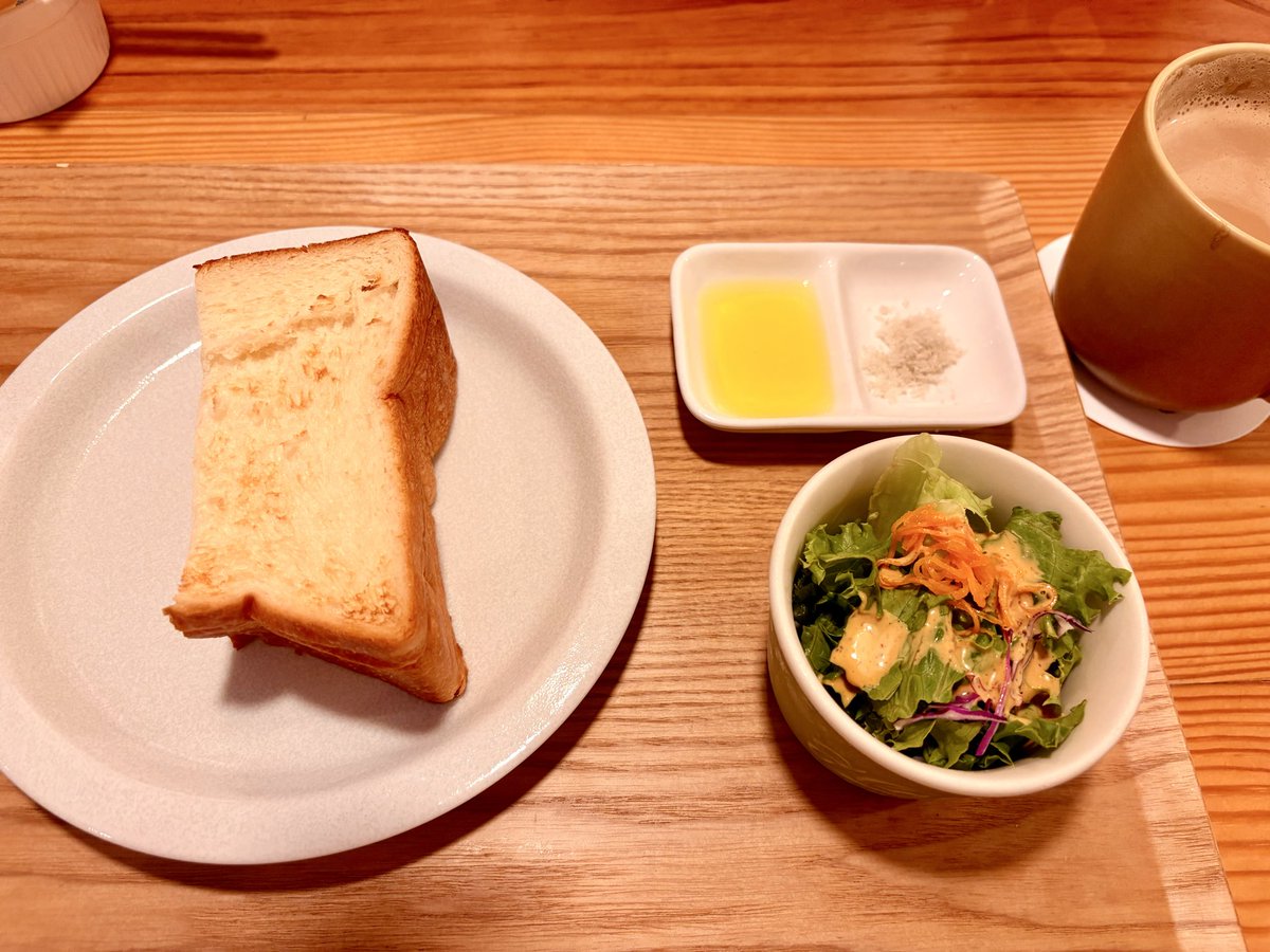 ru1211051's tweet photo. 昨日はおいしいパンが食べられるお店でモーニング🍞  
カフェに行くと長くおしゃべりしちゃうから、いつも2杯目やスイーツまで注文してくれる…優しい。
お昼過ぎからホテルへ🏩

いっぱい愛し合って21時くらいにハンバーグ屋さんでお腹いっぱい食べた♡
好きなだけ注文していいよと優しい😭 https://t.co/R8gBVYLGu2