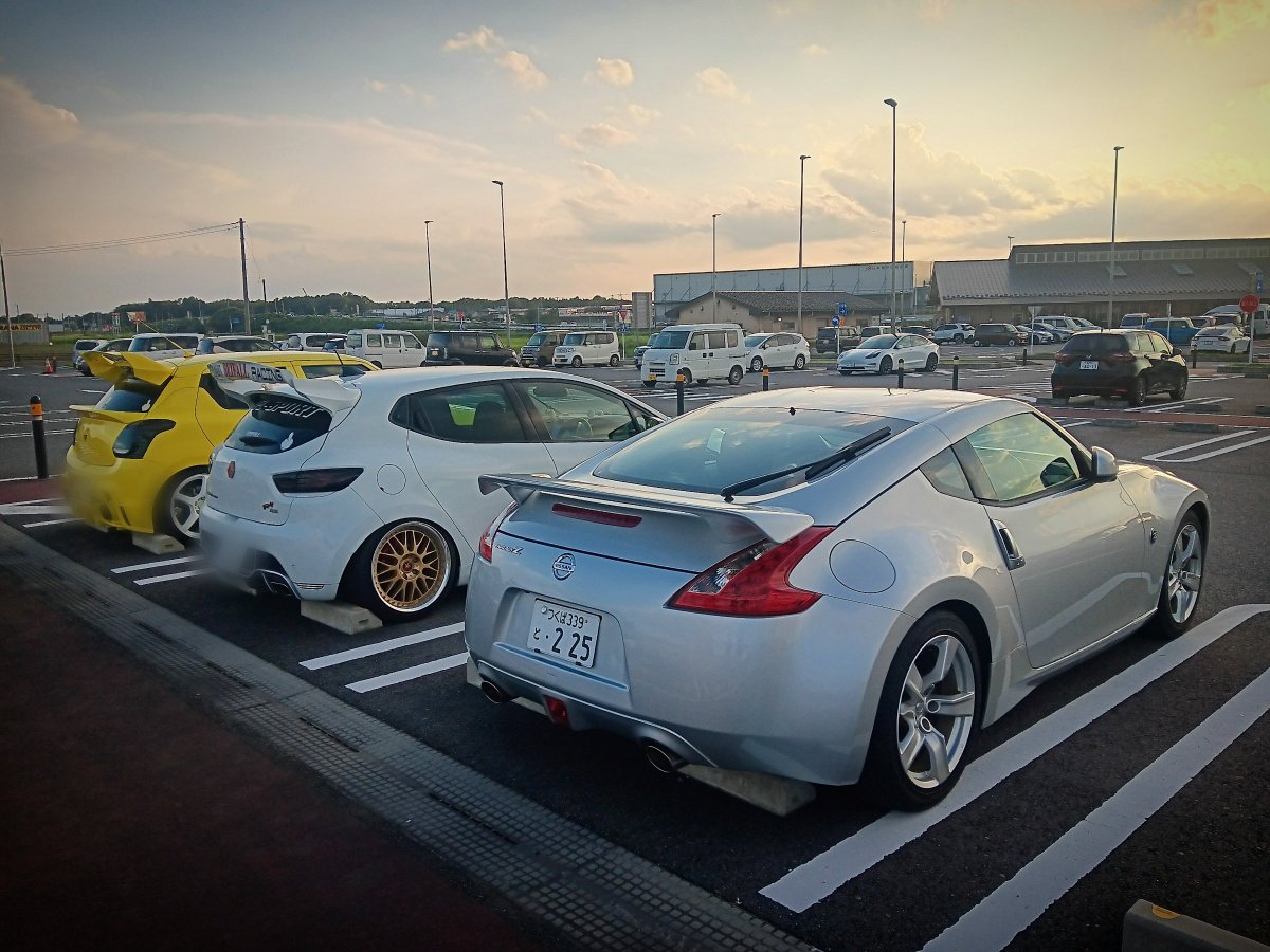 EisanTypeR's tweet photo. Zお披露目会🏎️

車並べて駄弁って…なんかめちゃくちゃ懐かしい気持ちになりました

時が経つのは早いけど、いつになっても変わらず楽しいと思える空間があるのは良いものですね🙆‍♂️ https://t.co/PXOzLhqHNA