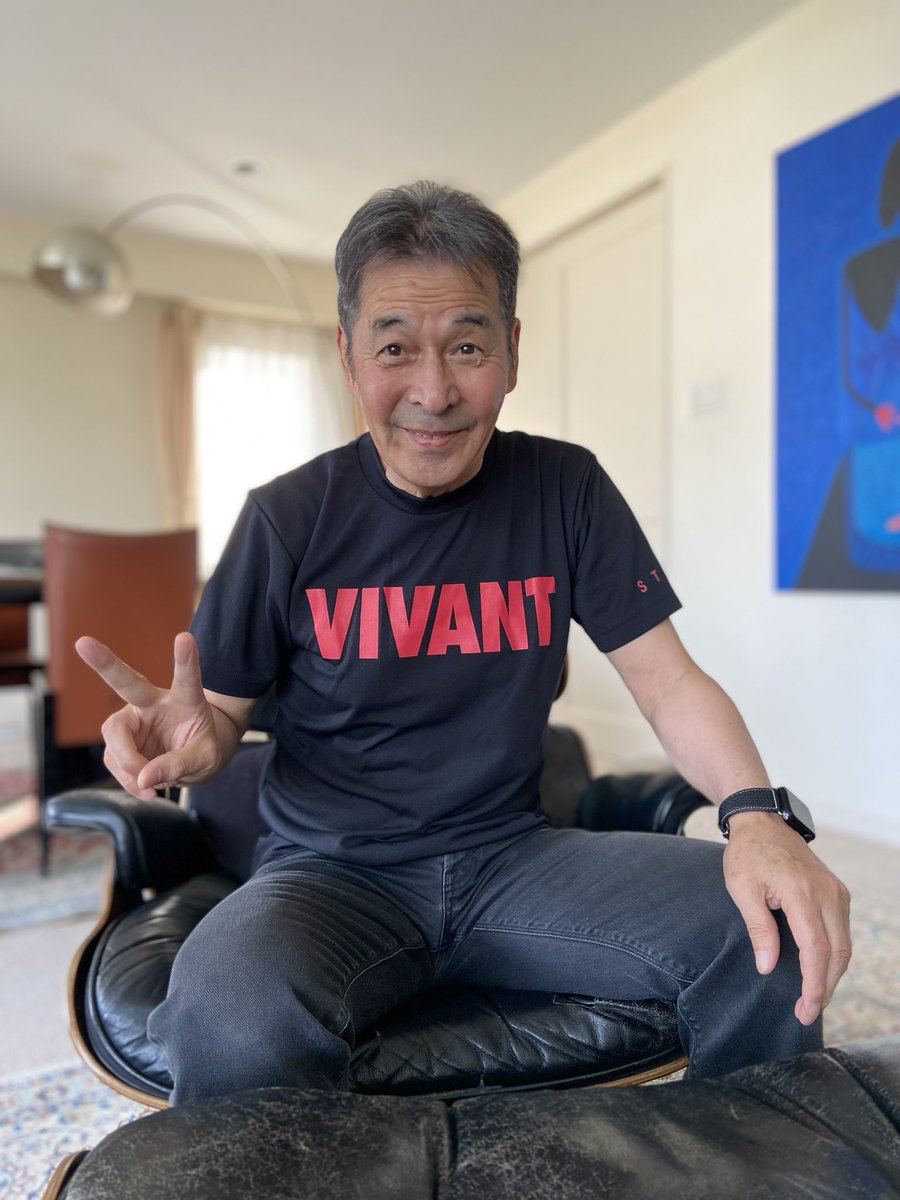 JunInoue20's tweet photo. グッモー✌️ファン待望のドラマ♪今夜から『VIVANT』パート2がスタート。今回もスリリングで先が見えない展開、前作以上に楽しんで頂けると嬉しいですね♪私は今回も堺雅人さんの叔父さん役で登場。そんなに多く“VIVANT(出番)“は無いけど、かなりひどい駄洒落、ははは。では楽しんでね♪🤗 https://t.co/CA9lHliUFS