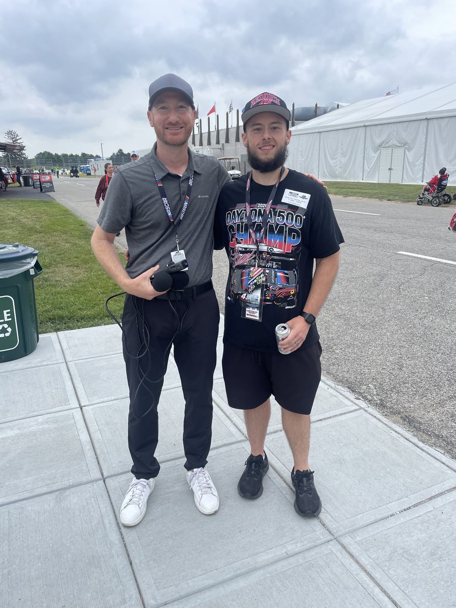 vBooskie's tweet photo. This dude @jeff_gluck gave me a great conversation. Felt like I was talking to someone I knew. We appreciate the hard work, long hours and traveling. You're part of what connects us to the drivers and makes fan's experience as good as we can get it. https://t.co/sdwwJ3rpM6