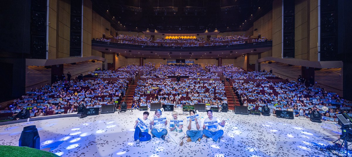 SJofficial's tweet photo. 2026 RYEOWOOK’S AGIT CONCERT : DIVE TO BLUE in #MACAU DAY 1 🌊

#슈퍼주니어 #SUPERJUNIOR
#려욱 #RYEOWOOK 
#AGIT_CONCERT #DIVE_TO_BLUE https://t.co/htMeDKmeRa