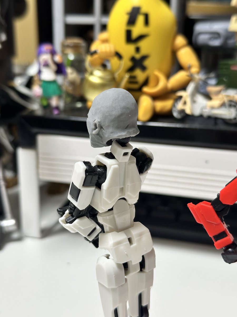 kuro_label1's tweet photo. ゴリラスレンジャー最後の1人
ゴリラスピンクのネタが降りてきたのでリューターでガリガリやりました
もう別人？ww
#ゴリラの檻 
#ゴリラス https://t.co/l8YZpK3J8E