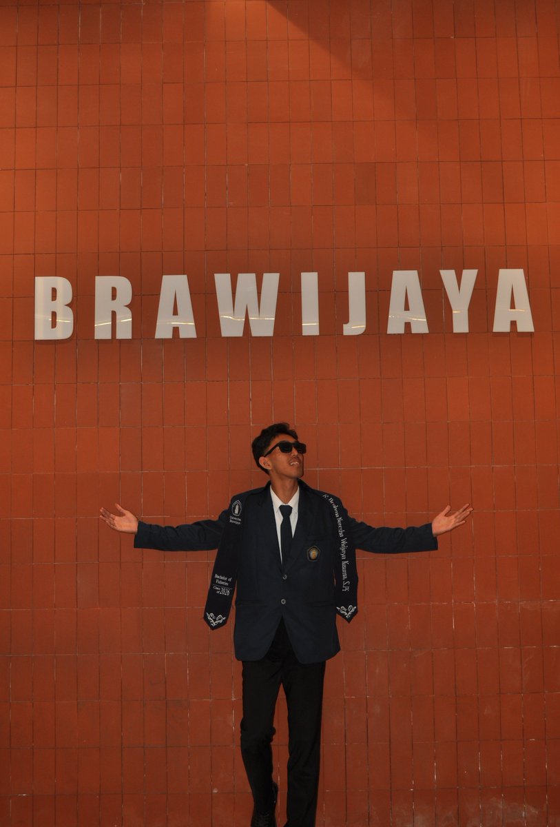 brahmanoreshaaa's tweet photo. and finally, I have officially got the title. INFO LOKER https://t.co/IMr0gcvK7T
