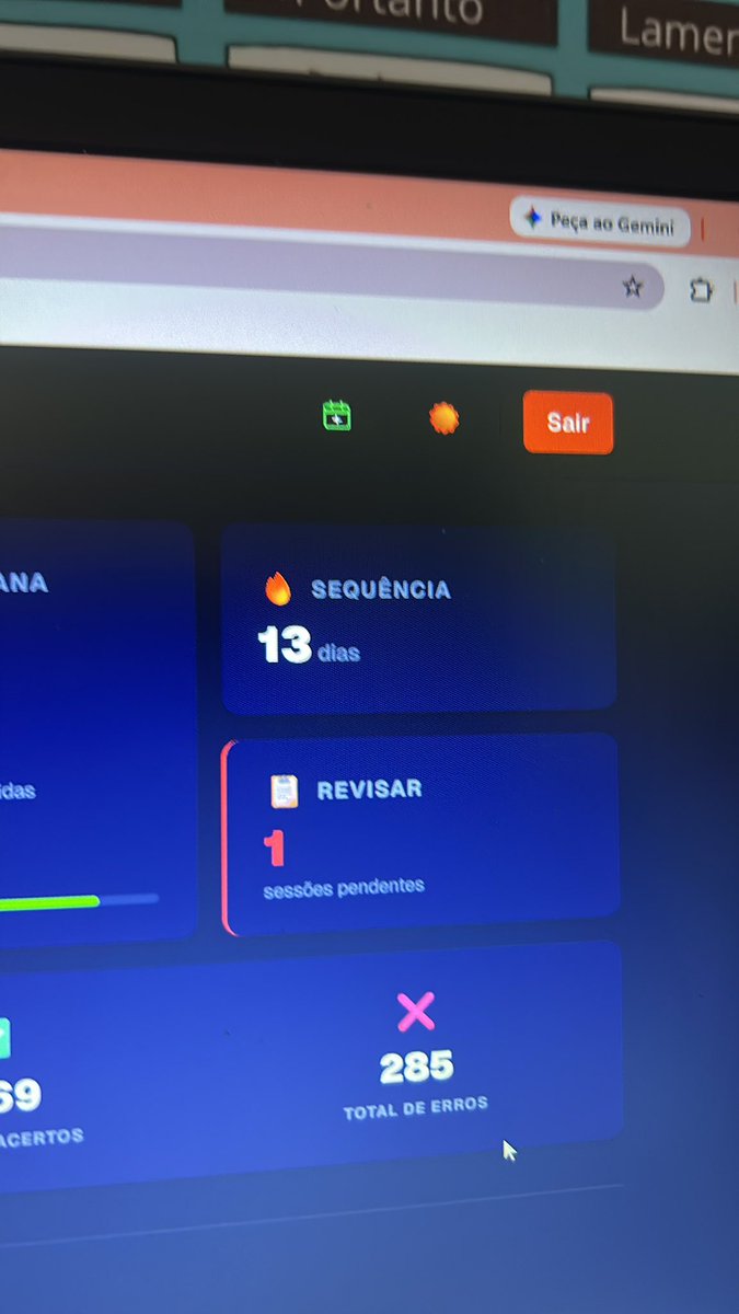 studywelali's tweet photo. 25/07 🩷 #studytwt #studyvlog 
hj eu n fiz nem metade do que eu tinha planejado, pois eu estava com muita dor de cabeça o dia todo e tive que sair agr a noite 😭 mas fiz uma redação e comecei a fazer anki https://t.co/gQvlFyGfUV