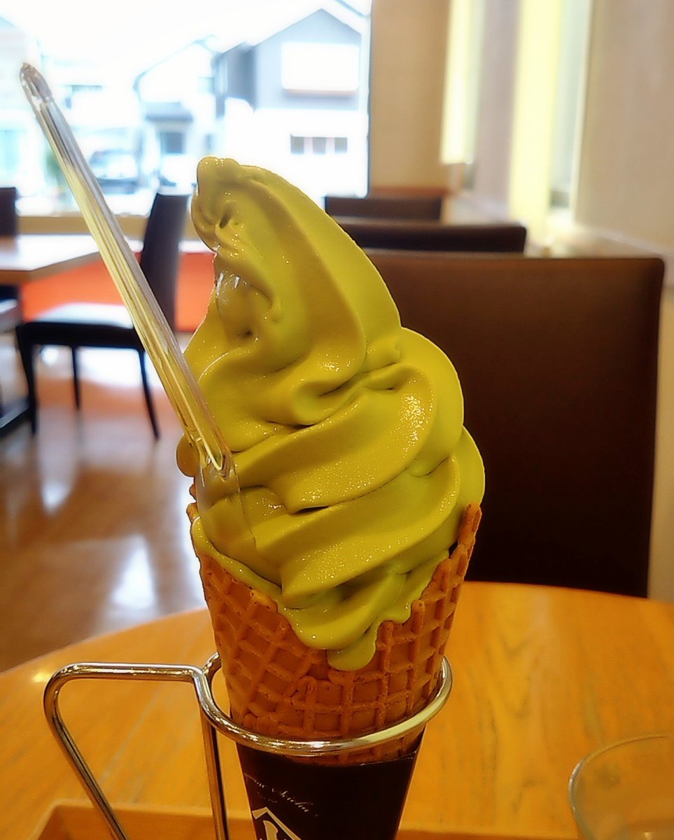mirumiruworld's tweet photo. 雨が降る前に食べに来たけど今にも降り出しそう～ https://t.co/uIadV3i9y0