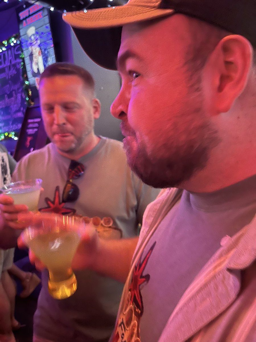 MilwaukeeAvenue's tweet photo. The Appletinis yet somehow improved yet still had that hint of gasoline in it https://t.co/ACibjeftOT