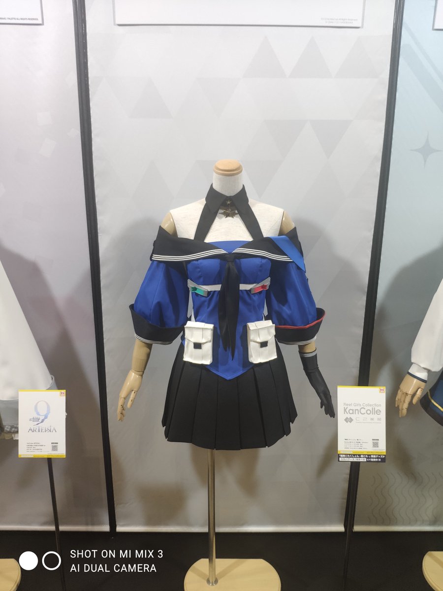 ZECOXZECO's tweet photo. 約翰斯頓的制服喔^_^ https://t.co/7qIdd2i91V