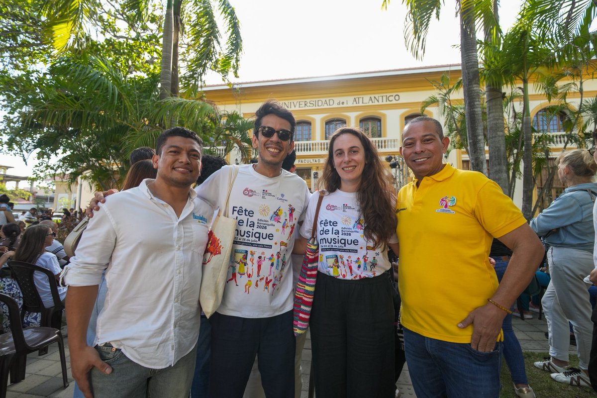 Carnaval_SA's tweet photo. ¡Todos los géneros, una sola fiesta!🎻🥁🎶
Hoy nos unimos a la #FiestaDeLaMúsica, organizada por la @AFBarranquilla, recorriendo los diferentes escenarios donde el talento local e internacional se encuentra para ofrecer conciertos que celebran la diversidad musical. https://t.co/R3HCLTxXpF
