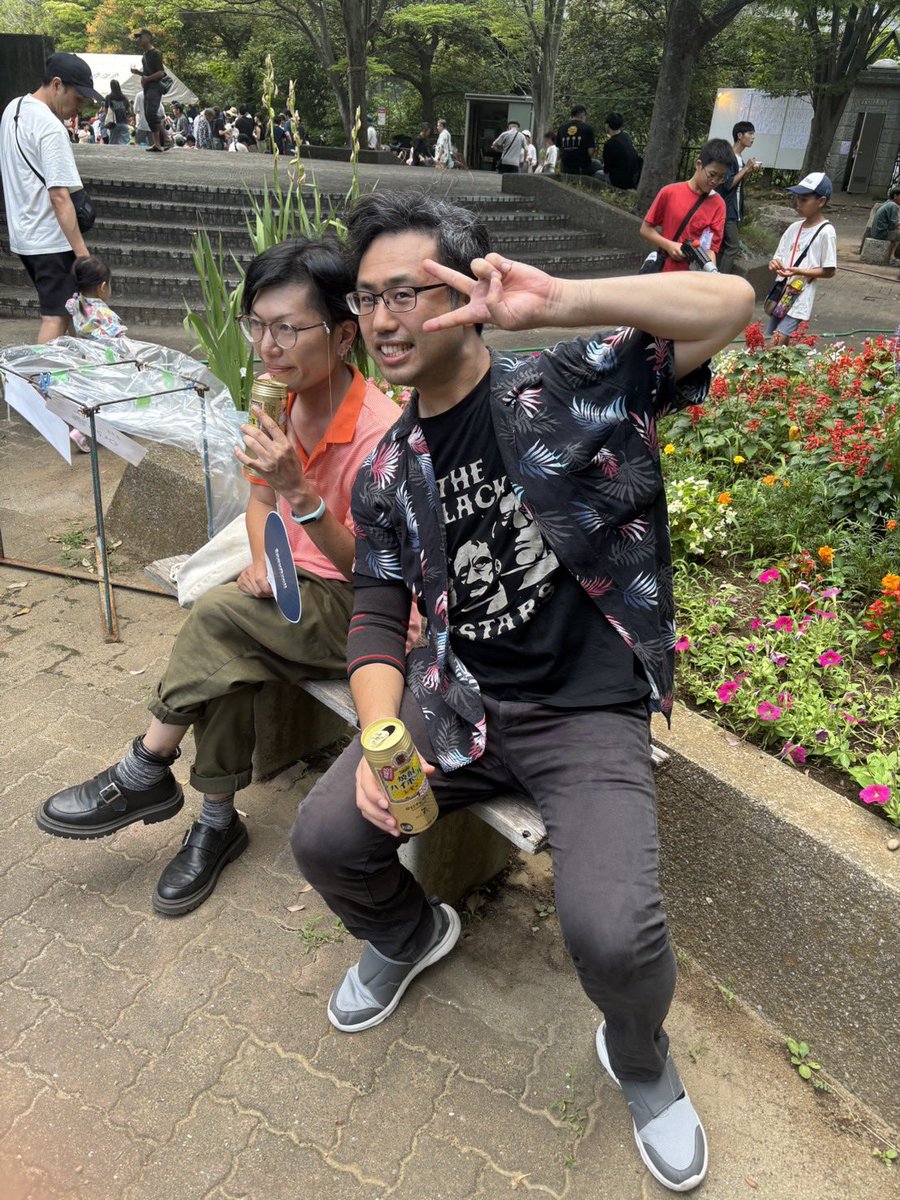 hirtgb's tweet photo. 小学校の同級生たちと当時住んでたとこの夏祭りに行ってきました🍻奇跡のダブルメガネ👓✨

おはようございます https://t.co/I119wgGDnB