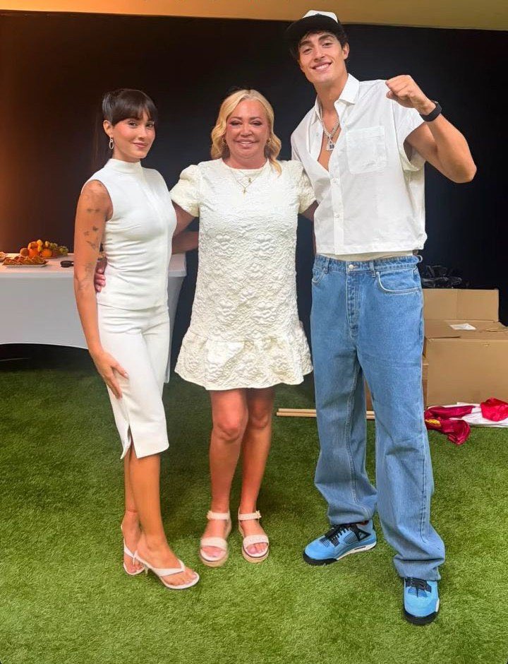 pastaitana's tweet photo. las mujeres más icónicas de españa https://t.co/NKZx0DfKjs