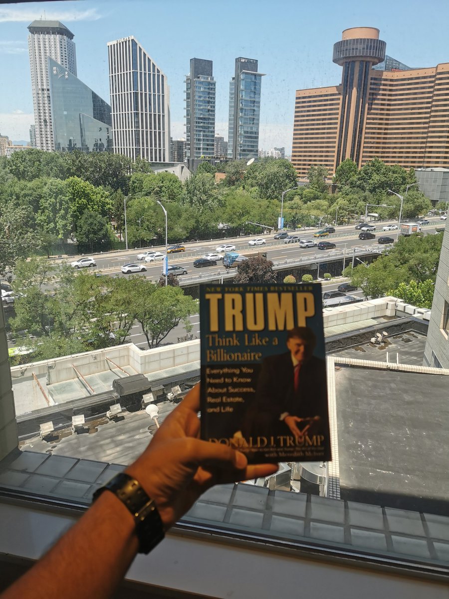 fahadidrees2011's tweet photo. ❤️🌹🥰🌃 Trump 🎊🥇🕰😎 ❤️
#Nanjinguniversity
#booklover  #bookish #readerscommunity #books #BooksWorthReading  #bookrecommendations #read #readers #mustread #bookAaddict #bookworm 
#WorldBookDay #University 
#teacherlife #professor
#BooksWorthReading https://t.co/6aBvkxsxKb