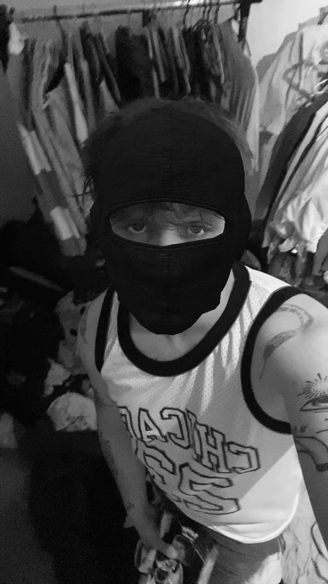 feelinweird247's tweet photo. Summertime is show of time for tatts🚬
#nsfwtwtًً https://t.co/zE4PxhbuWk