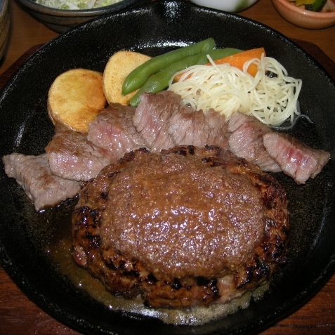 hamburgyass389's tweet photo. 26日　甲子園　ハンバーグ家　今日の愛言葉は↓ https://t.co/shR3mfYSr9 #amebaownd https://t.co/Annhi1Ajfm