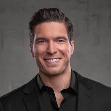 JakeGracie07's tweet photo. @MorbidKnowledge Will Reeve is a journalist/reporter for ABC News. https://t.co/Z0R7iNqfES