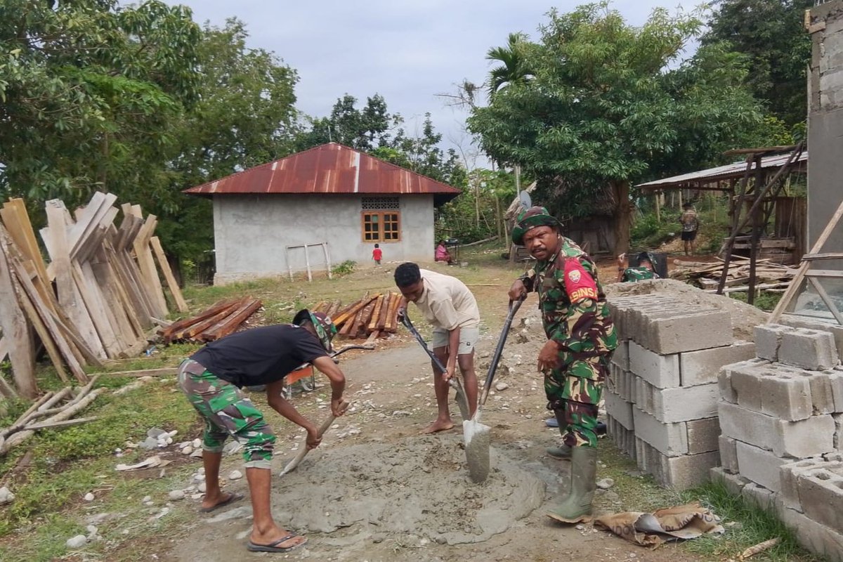 1605Kodim's tweet photo. KODIM 1605/BELU, Wujud nyata kebersamaan dan kepedulian TNI terhadap kesejahteraan masyarakat kembali terlihat di lokasi pelaksanaan TNI Manunggal Membangun Desa (TMMD) ke-129 tahun anggaran 2026 Kodim 1605/Belu yang berlangsung di wilayah Kabupaten Malaka. https://t.co/Y3EpEAM5wb