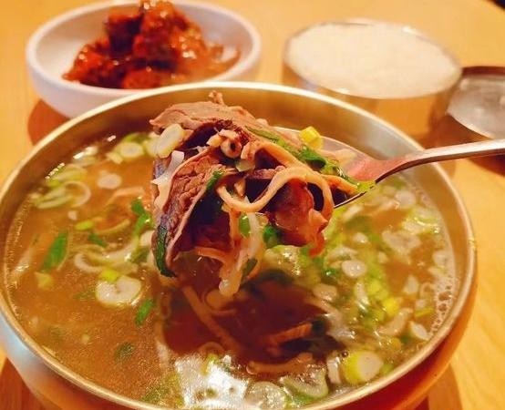 LhegKVI77TFQ5Kd's tweet photo. Craving bold flavors Tucked in the corner of the city, this authentic Korean spicy bulgogi bowl pairs tender marinated beef with crisp pickled radish and nutty sesame seeds—sweet, savory, and a tiny kick in every bite! https://t.co/kXjlEvEWUs