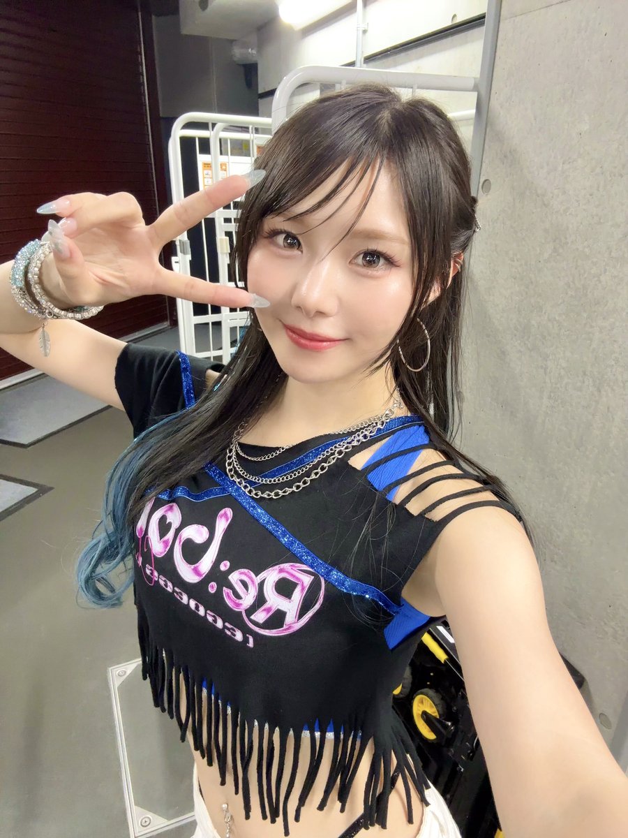 yuu_shirono's tweet photo. おはよう！
アンコール衣装もエゴい♪ https://t.co/D7Pz4xTDiL