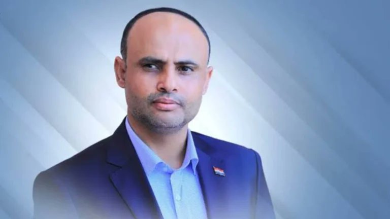 teleSURtv's tweet photo. 🚨 Mahdi Al Mashat defiende operaciones yemenitas como "legítimas y justas" frente a casi 12 años de agresión saudita

🔴 El jefe del Consejo Político Supremo de Yemen aseguró que la victoria está del lado de su pueblo y calificó de inútiles las condenas de sus enemigos. ¿Puede la comunidad internacional seguir ignorando un conflicto que asedia a Yemen desde hace más de una década?

#Yemen #MahdiAlMashat #MedioOriente #Resistencia #teleSUR  

https://t.co/jY1ECYExig