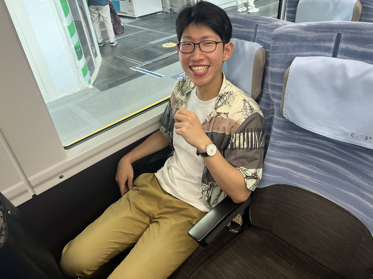 ZAMURAI_LORD's tweet photo. 皆さん無事に🤗おはよう☀️

天気は🤔OK🙆

少し遠出のハイキング🏞️
とちょびっと将棋普及を兼ねての『おとなの将棋倶楽部　校外学習編』

初めての事ばかりですが
地方の将棋愛好家の皆さんの笑顔が見れる事願い🤲
楽しんで過ごせたら最高🤗

さぁ〜出発だ〜😁

少し投稿が多くなるので🙏 https://t.co/vGZGxn1gfp