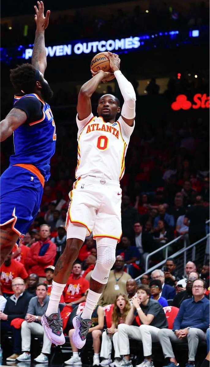 IsaacOkoroFan's tweet photo. The last time the Cavs sign-and-traded for a 23 year old forward over 6’6, they acquired Lauri Markkanen, who most people nationally labeled as a “bust” at the time.

I’m not saying Jonathan Kuminga makes that ascension here but it’s fair to wonder if there’s more in there. https://t.co/JLCvN3fcOf