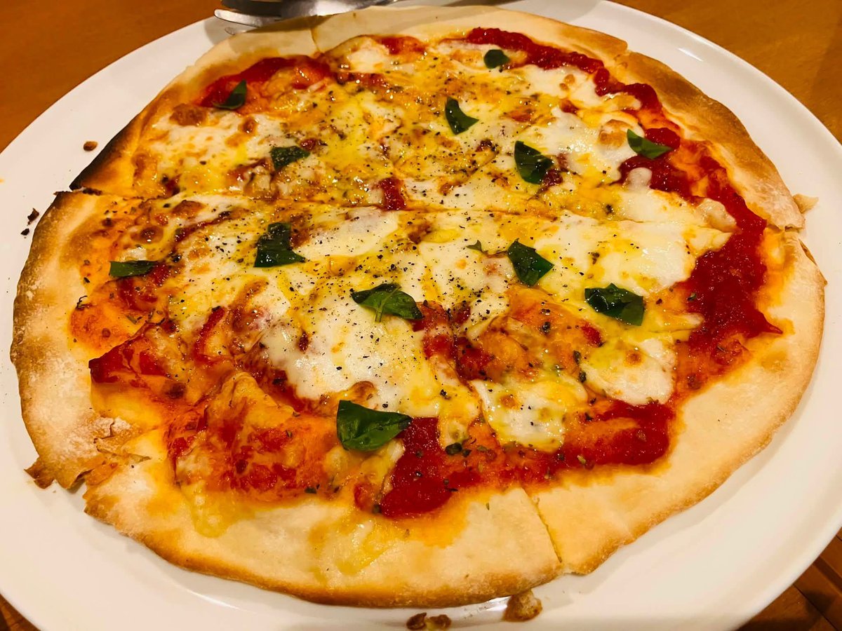 Carinetsukok's tweet photo. 仕事終わりに
他の講師に誘われて
夜ご飯

たまには
コミュニケーション
取るのも大事だね

若い頃よく行った店へ
何十年ぶりかに来店

美味しさも変わらず
値段も変わってなくて
びっくり！ https://t.co/tayxD6dWNV