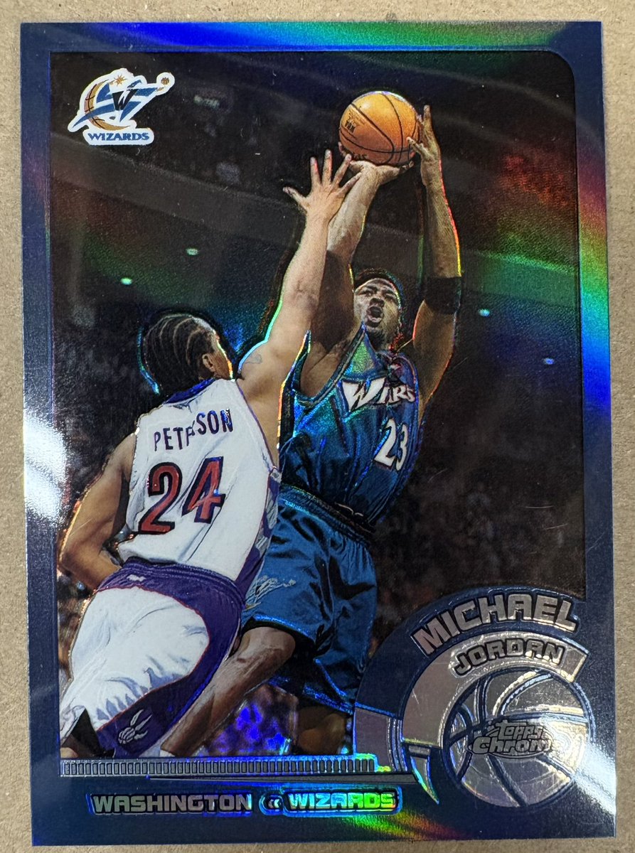 mcfarm21's tweet photo. 02-03 Topps Chrome Michael Jordan refractor. 

$825 shipped PayPal. https://t.co/tA44c1obJv